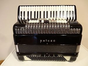 Accordion Petosa 3/4 Reed Double Tone Chamber Super Condition