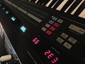 AKAI AX80 - 8 voice Polyphonic, 8 vco (1984)