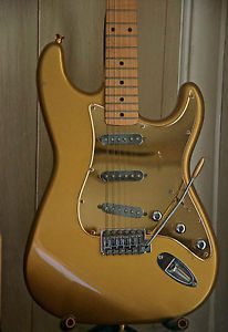 Fender Custom Stratocaster Autographed + Extras, Aztec Gold W Case.