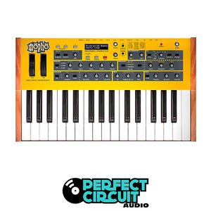Dave Smith Mopho Analog Synthesizer Keyboard DEMO