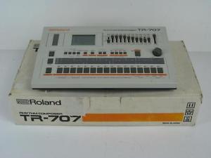 Roland TR-707 TR 707 Rhythm Composer Drum Machine + Box/AC