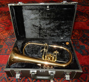 Yamaha Flügelhorn YFH-631 G, incl. Yamaha Mundstück 14F4GP mit Goldrand.