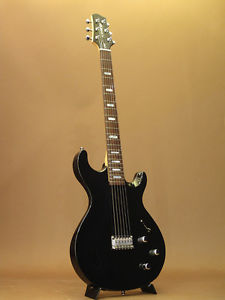 LINE 6 Variax 700 Hard Tail Used  w/ Gigbag