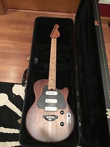 dismal ax barnstormer electric guitar, Mint