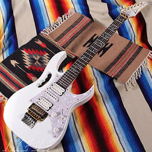 Ibanez JEM7V-WH New    w/ Hard case