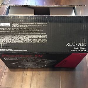 Pioneer XDJ-700 rekordbox Compatible Digital Deck Used