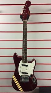 Fender  Mustang FSR Competition in Candy Apple Red with Creme Competition Stripe