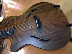 Taylor T5X (T5-X) Left-handed (lefty) Acoustic-Electric Guitar