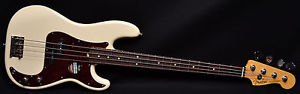 2015 Fender American Standard Precision Bass a Classic