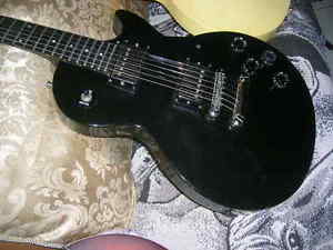 VINTAGE 1990 GIBSON LES PAUL STUDIO HIGH GLOSS BLACK EBONY BOARD CHROME HARDWARE