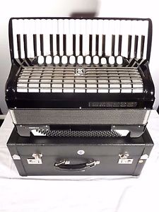 HOHNER TANGO V S AKKORDEON 120/4   1A ZUSTAND;   WIE ATLANTIC IV S   ANSCHAUEN
