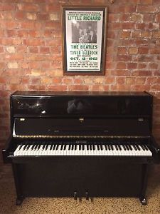 High Quality Professional Modern Black Small British Zender Upright Piano