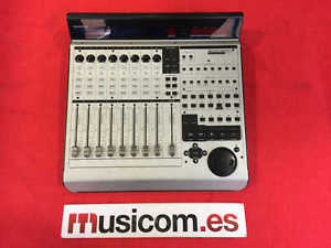 MACKIE UNIVERSAL PRO