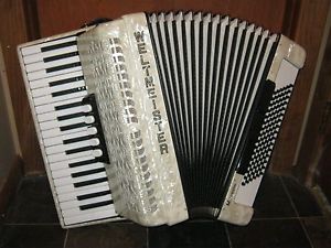 Weltmeister Musette Model 3 Reed MMM 37 Key 96 Bass Piano Accordion
