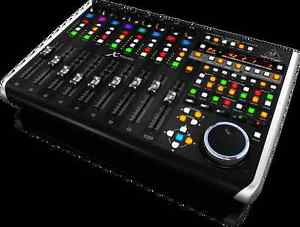 Behringer X-Touch - Universal Control Surface with 9 Touch-Sensitive Motor Fader
