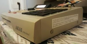 Akai mpc 2000xl 8 outs 32mb ram