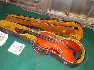 1940's BEAUTIFUL ANTIQUE GIBSON VIOLIN WITH GORGEOUS WOODEN CASE & BOW