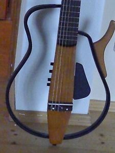 Yamaha silent guitar SLG 110 N mit Tasche