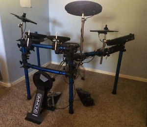 Simmons SD1000 electronic drum set - less than one year - excellent condition!