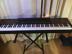 Yamaha P-120 Digital Piano