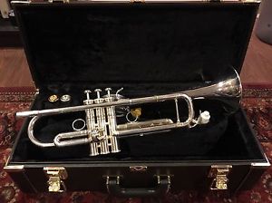 Yamaha Xeno 8335 Trumpet (Free Items Included)