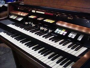 Hammond Organ, R-100 model