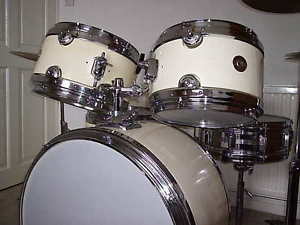 VINTAGE ARBITER AUTOTUNE 4PCE DRUM KIT//1975//SUPER RARE & COLLECTABLE//L@@@@@@K