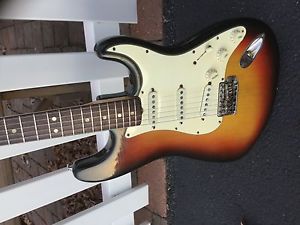 1969 Fender Stratocaster sunburst near mint with original case !!!