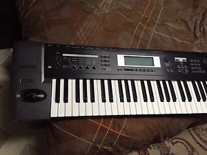 Korg / TR 61 key Workstation Synth /keyboard/16meg/TR61//ARMENS