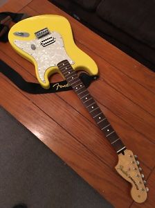 Graffiti Yellow Tom Delonge Fender Stratocaster