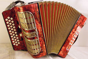WOW -very Nice button accordion HOHNER CORONA III R  - G-C-F