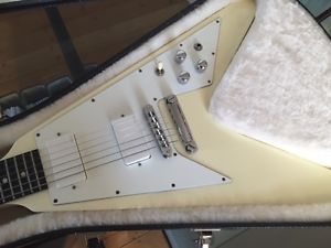 Gibson Flying V Hetfield weiß E-Gitarre