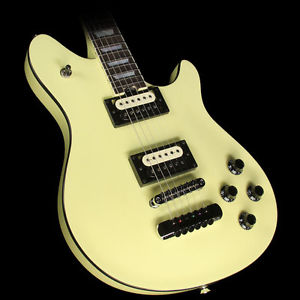 EVH Music Zoo Exclusive Import Wolfgang Custom Electric Guitar White