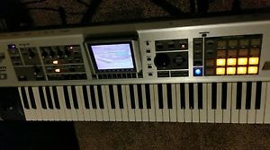 Roland Fantom-X6 Keyboard Synthesizer