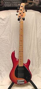 MUSIC MAN STINGRAY 5 HS, FLAME BURST WITH HARDSHELL CASE