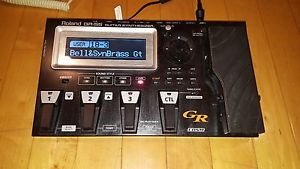 Roland GR-55 Guitar Synthesizer with GK3 pickup