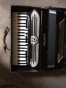 Rare Giulietti Cassotto Bass Accordion 41/120 Stradella bass with case