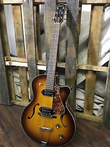 Godin 5th Avenue kingpin Made in canada 2015 New Old Stock