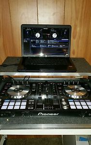 Pioneer DDJ-SR Performance DJ Controller + Chrome/Black Road Case with LAPTOP