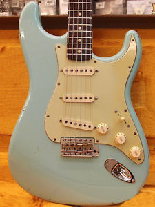 Free Shipping Used Fender Custom Shop 1960 Stratocaster Relic -Daphne Blue- 2001