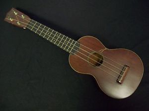 WOW! VINTAGE C.F. MARTIN & CO. MAHOGANY UKULELE MADE IN NAZARETH PA USA + CASE