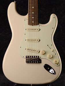 Free Shipping Used Fender Japan Exclusive Classic 60s Stratocaster VWH (ST62)