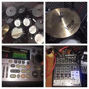 Batteria elettronica roland td8 amplificazione rullante e charleston ufip class