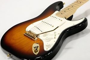 Fender USA: 60th Anniversary Commemorative Stratocaster 2-color Sunburst USED