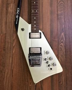 1984 Roland G-700 & GR-707 Vintage Guitar w/ Stomp Box