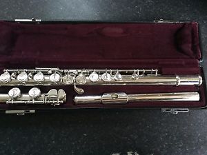 Yamaha 511 Solid Silver Flute - Serviced