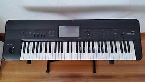 KORG KROME 61 - WORK STATION KEYBOARD SYNTH ORGAN PIANO MUSIC PRODUCTION