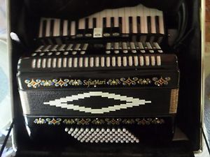 ACCORDION, SOFIA MARIE