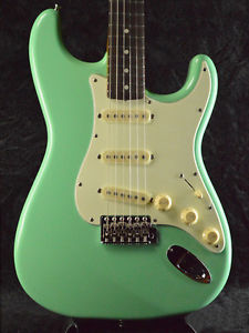 Free Shipping Used Fender Japan Exclusive Classic 60s Stratocaster SFG (ST62)