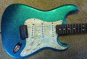 2001 Fender® Mars Music Limited Green Sparkle American Std Stratocaster Dlx Case
